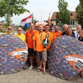 Team ZOT wint de Carbagerun 2026 en deelt twee prachtige cheques uit