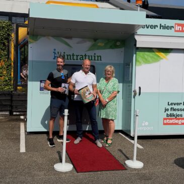 Statiegeldautomaat Intratuin steunt ook Fietsmaatjes